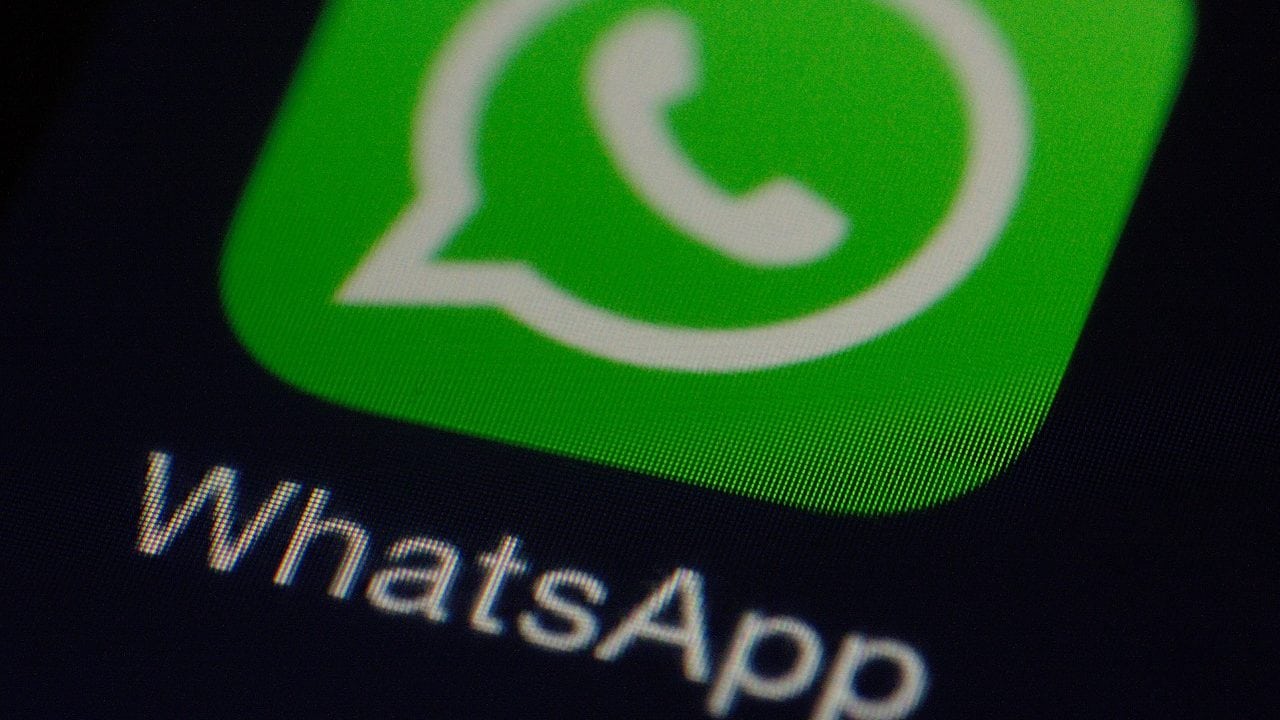 Logotipo de Whatsapp en teléfono