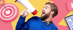 hombre con altavoz comunicando campaña